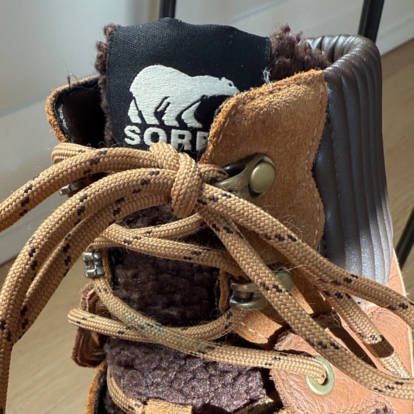Sorel Brown and Tan Winter Boots - Picture 2 of 4